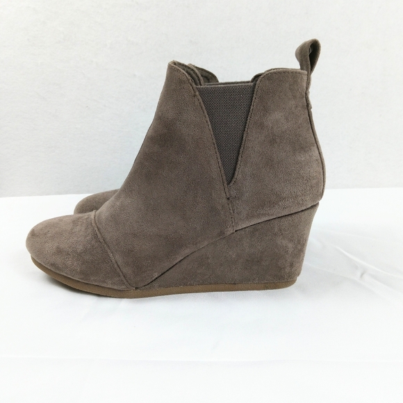 Dunes Womens Zoey Wedge Ankle Boots Size 9 Taupe Faux Suede Booties - Picture 5 of 11